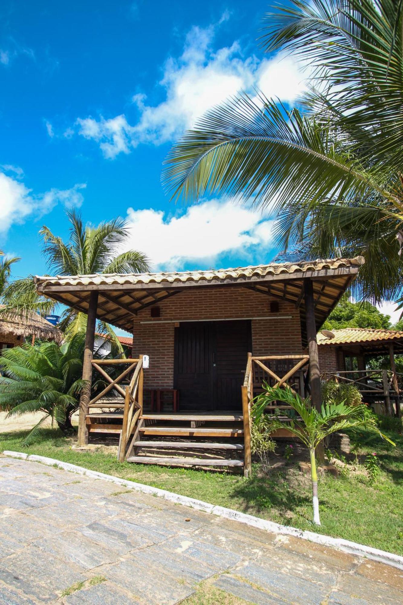 Pousada Palm Beach Praia De Caetanos Amontada Exterior photo